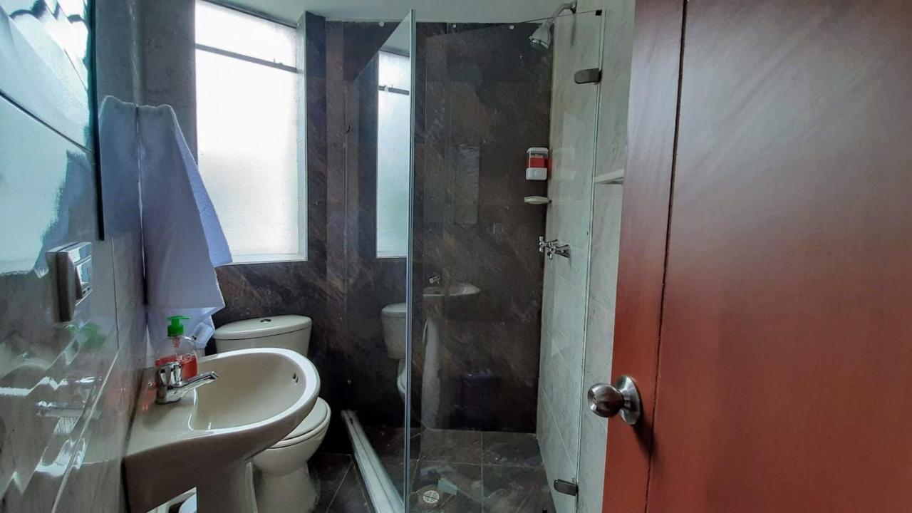 Hotel Victoria 26 Богота Екстериор снимка